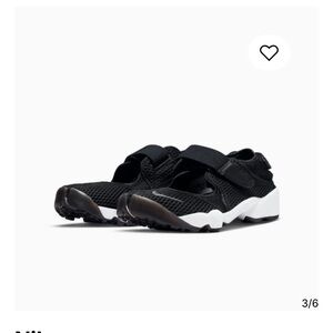 Women’s Nike Breath Air Rift in Black/white/Grey